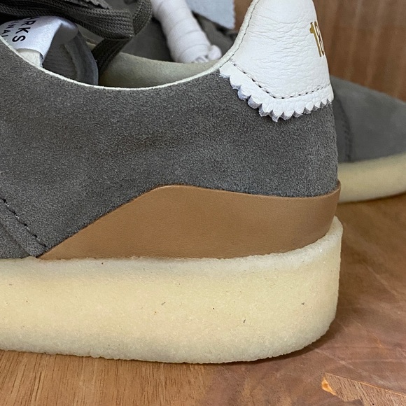 CLARKS TORMATCH LIGHT 26162048 MENS GRAY SUEDE LIFESTYLE SNEAKERS SHOES - Picture 5 of 8